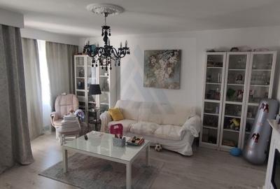 Apartament cu 3 camere decomandat, mobilat în Vest