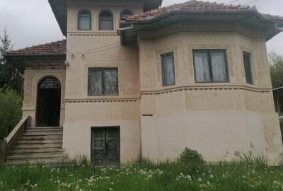 Casă cu 4 camere în Autogară