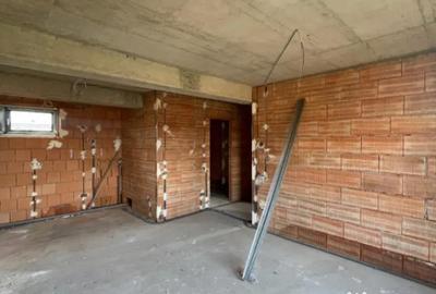 Apartament cu 2 camere semidecomandat în Independenței - 1