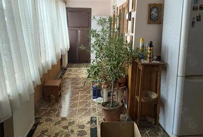 Casă cu Teren 480 Mp în Central - 10