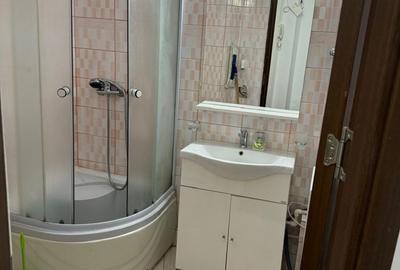 Garsonieră decomandată în Central