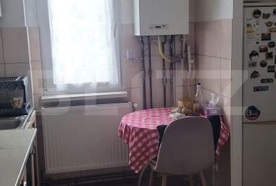 Apartament cu 2 camere semidecomandat, mobilat în Est