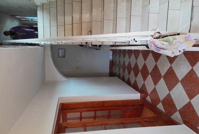 Casă cu 6 camere în Central - 1