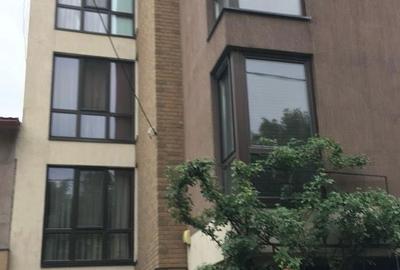 Casă cu 4 camere în Cotroceni - 2