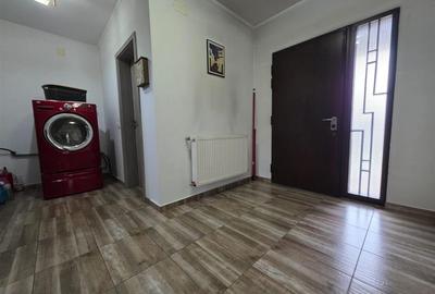 Vila cu 4 .camere 3. bai --249 mp utili - teren 881mp - 22