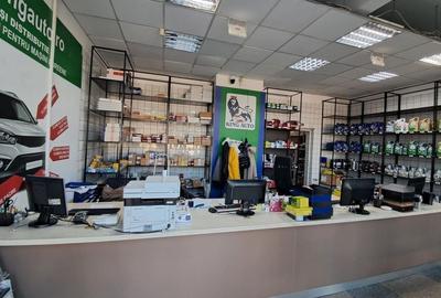 Spatiu comercial vitrina de 20 M - Metrou Eroii Revolutiei S143 - 7