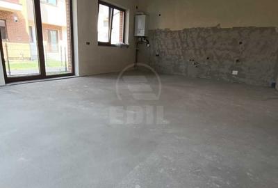 Casa cuplata, zona Lidl, Floresti