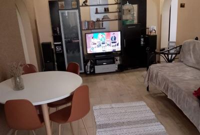 Apartament cu 2 camere semidecomandat în Școlilor