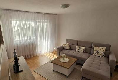 Apartament cu 2 camere decomandat în