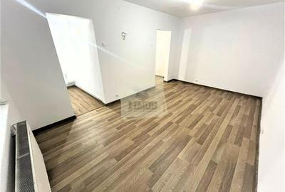 Spațiu comercial, de 30 mp, în Sub Arini - 1