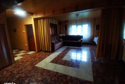 Casă cu 7 camere cu Teren 499 Mp în Tulnici - 12