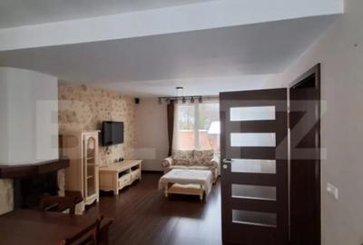 Casă cu 5 camere în Central - 2