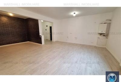 Apartament cu 3 camere decomandat în Sud