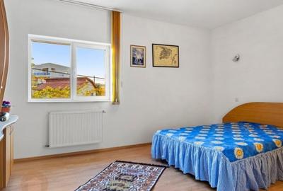 Vila de vanzare,7 camere,teren 1080mp,zona lacului Fundeni,600.000euro - 10