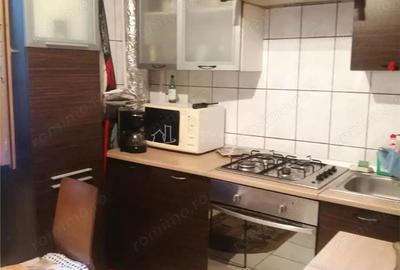 Apartament cu 4 camere decomandat în Rovine - 2