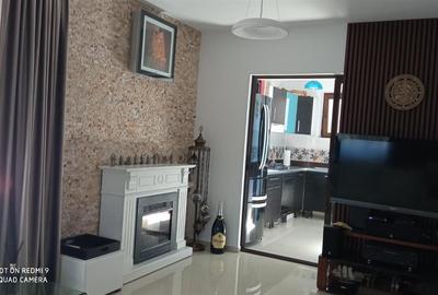 Apartament cu 3 camere decomandat în Central - 8