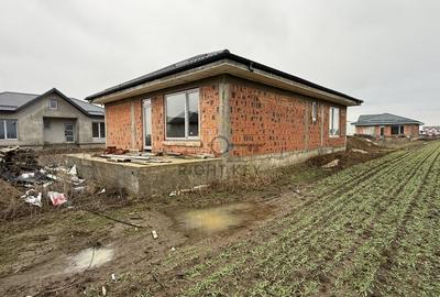 Casă individuală cu 4 camere cu Teren 400 Mp în Săbăreni - 3