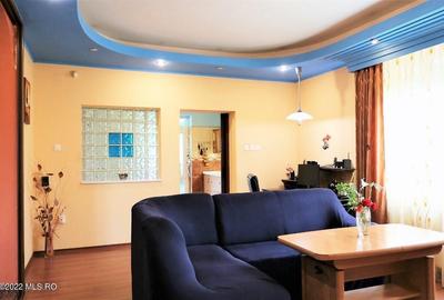 Ovidiu - Str. Nationala, Vila P+1E, teren 1094 mp, vedere la lac! - 11