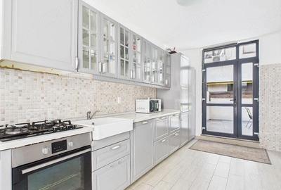 Apartament cu 3 camere semidecomandat în Dămăroaia - 1