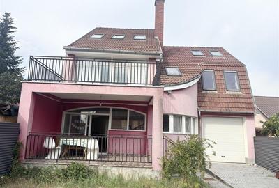 Casa spatioasa si bine compartimentata in Velenta  locatie excelenta - 20
