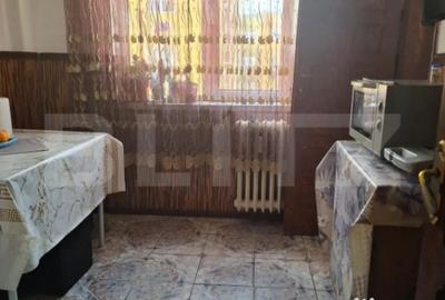 Apartament cu 3 camere semidecomandat în Valea Rosie - 12