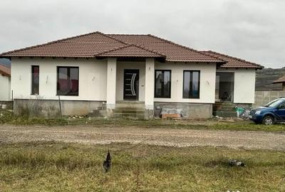 Casă cu 4 camere cu Teren 500 Mp în Ighiu - 4