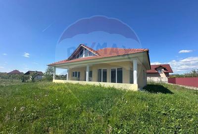 CASA finisata in Lapusel / Maramures - 10