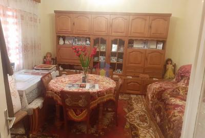 Casa 5 camere, caramida, Teren - 250 mp, zona Centrala - 1