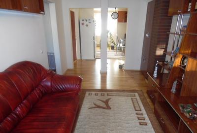 Inchirieez apartament 3 camere decomandat Deva, Liliacului, PARCARE - 19