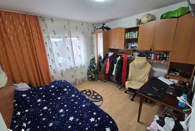 Apartament cu 2 camere decomandat în E3 - 2