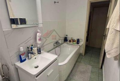 Apartament cu 3 camere semidecomandat în Podu Roș - 7