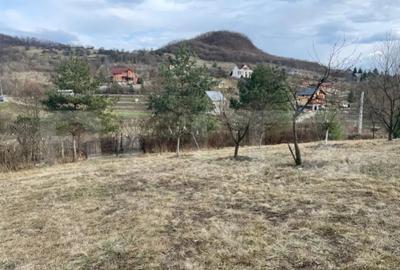 Teren de 2526 mp, în Central - 3