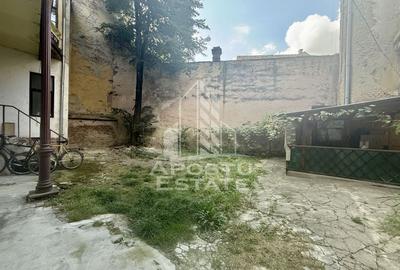 Apartament renovat cu o camera si curte, 2 bai, 50 mp, Piata Romanilor - 14