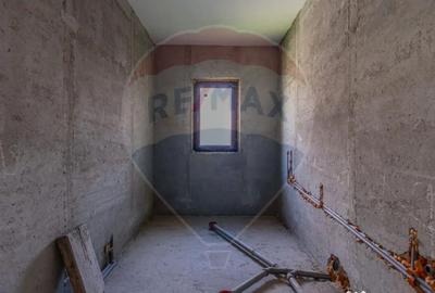 Casă cu 4 camere cu Teren 1642 Mp în Hoghiz - 6