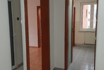 Apartament cu 2 camere semidecomandat în Astra - 2