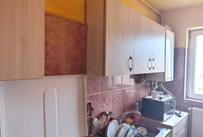 Apartament cu 3 camere semidecomandat în Exterior Vest - 2