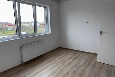 Apartament cu 3 camere decomandat în Berceni - 4