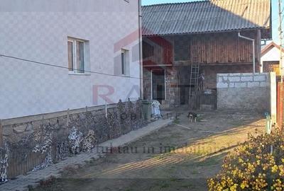 Casă individuală cu 6 camere cu Canalizare în Corbeni - 10