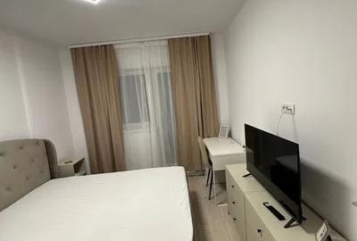 Apartament cu 2 camere semidecomandat, mobilat în Nord-Vest