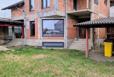 Casă cu 10 camere cu Teren 339 Mp în Decebal - 9