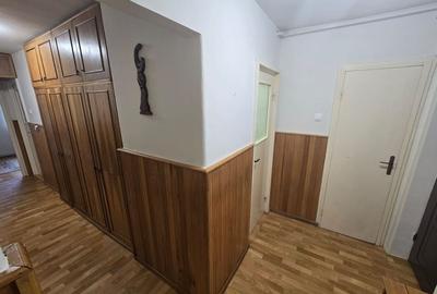 Apartament 3 camere,bloc izolat termic,70 mp, et 1 - 7