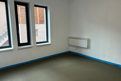 Casă cu 4 camere în Central - 6