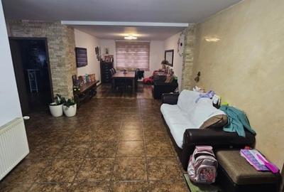 Casa individuala , garaje,terasa si curte 1688 mp - 1