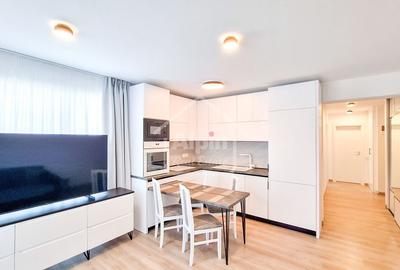 Apartament cu 3 camere decomandat, mobilat în Tractorul