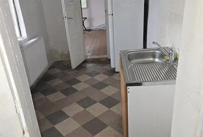 Casă cu 2 camere cu Teren 650 Mp în Central - 2