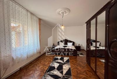 Casa individuala renovata,4 camere,garaj,teren 540 mp,Plopi - 11