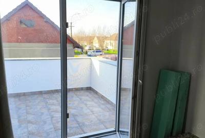 Casă cu 6 camere cu Teren 2878 Mp în Tomnatic - 4