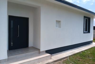 Casă cu 4 camere cu Teren 900 Mp în Săftica - 8