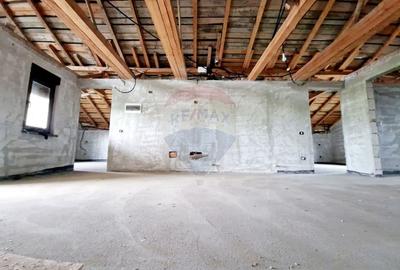 Casă individuală cu 15 camere cu Garaj în Girov - 27