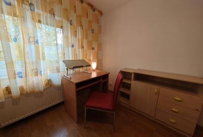 Apartament cu 3 camere decomandat, mobilat în Lujerului
